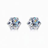 GLAMAVERA Fenroe Studs moissanite earrings in 925 sterling silver 0,5CT, front view