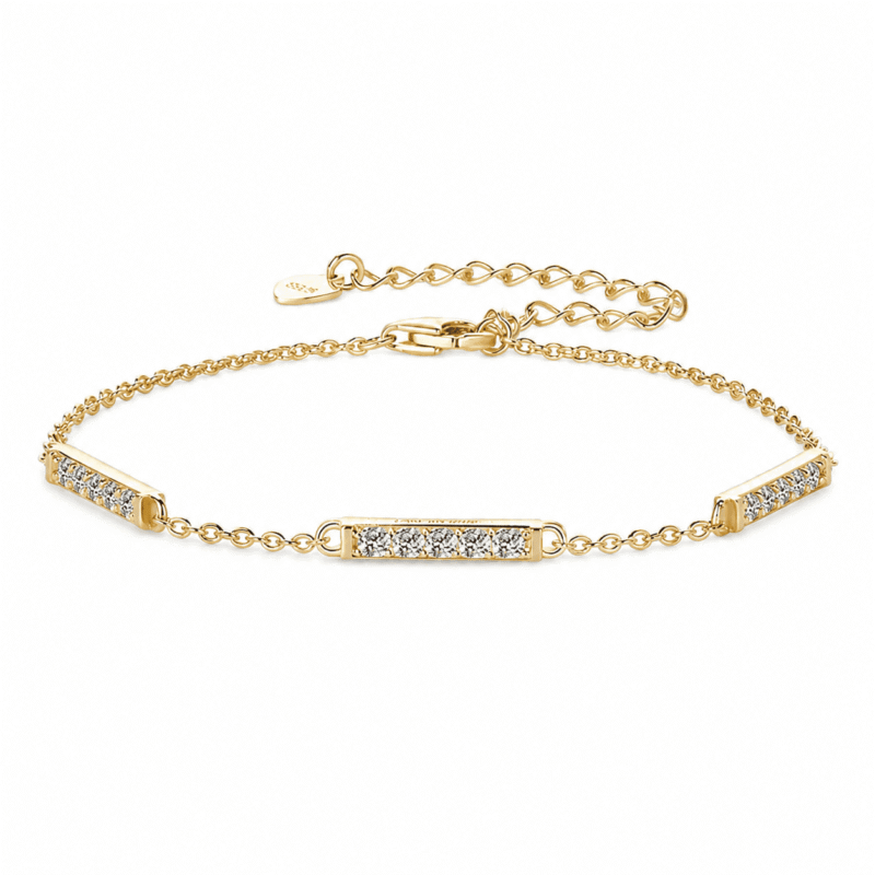 Bracelet GLAMAVERA « Halvane » à maillons en moissanite, en argent sterling 925 plaqué or 14 carats, sur fond blanc