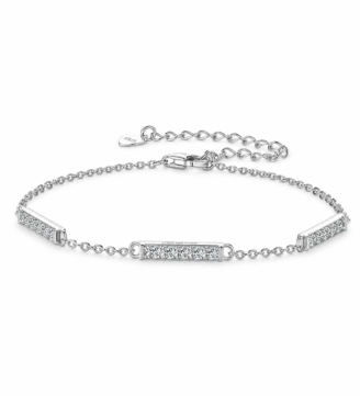 glamavera-halvane-bracelet-silver-main GLAMAVERA Halvane moissanite station bracelet in 925 sterling silver on a white background