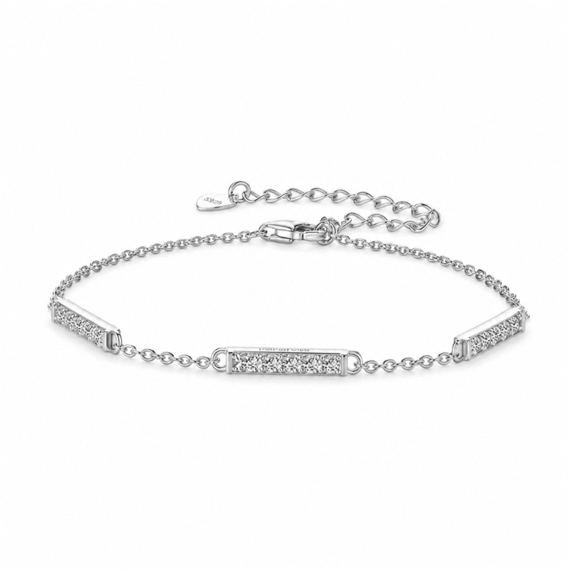 Bracelet GLAMAVERA « Halvane » à maillons fixes en moissanite et argent sterling 925 sur fond blanc