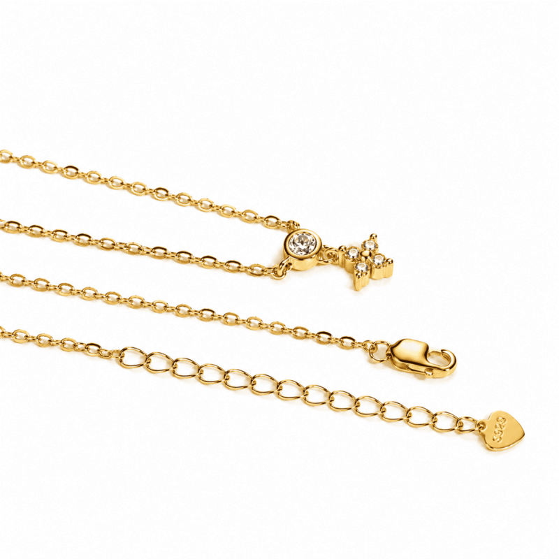 Gold Valenne Clover Choker clasp, extension chain and dangling moissanite clover detail