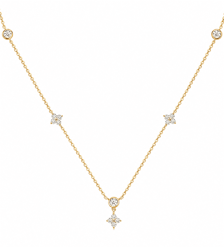 Gargantilla «Valenne Clover» de GLAMAVERA, con acabado dorado, trébol de moissanita de 0,90 quilates y detalles en bisel.