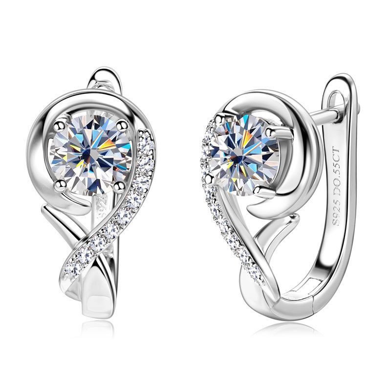 glamavera-verlane-moissanite-hoops-yellow-gold-detail 2 glamavera-verlane-moissanite-hoops-yellow-gold-detail 2