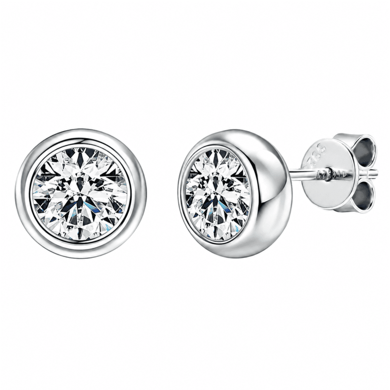 torvane-studs-silver-vista-frontale-e-laterale Vista frontale e laterale degli orecchini a bottone Torvane con moissanite a forma di bolla, realizzati in argento sterling 925 lucido